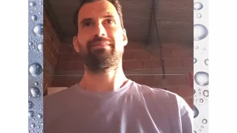 Snapshot of banana_argen_15 chatting on 12.27.24 Ezequiel online show from 12.27.24