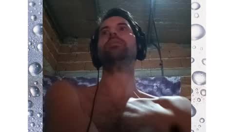 Snapshot of banana_argen_15 chatting on 01.26.25 Ezequiel online show from 01.26.25