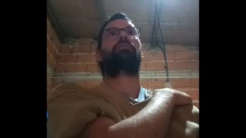 Snapshot of banana_argen_15 chatting on 10.15.25 Ezequiel online show from 10.15.25