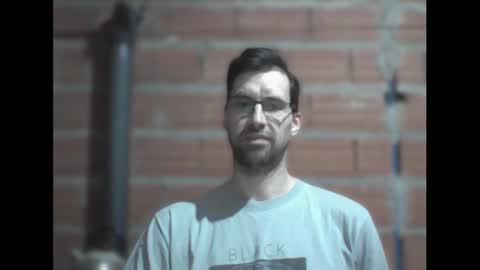 Snapshot of banana_argen_15 chatting on 10.30.25 Ezequiel online show from 10.30.25