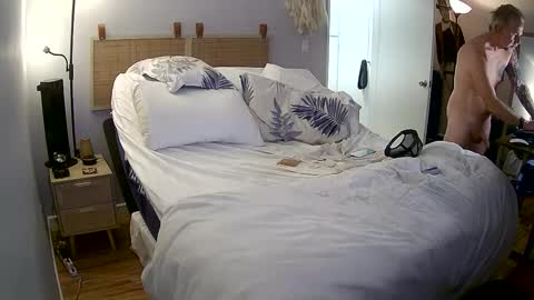 bananas318 online show from 09.18.25