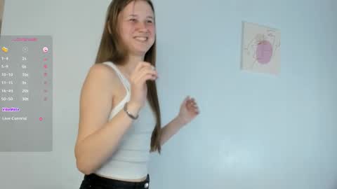 Snapshot of bananini_anallove chatting on 09.12.25 Summer online show from 09.12.25