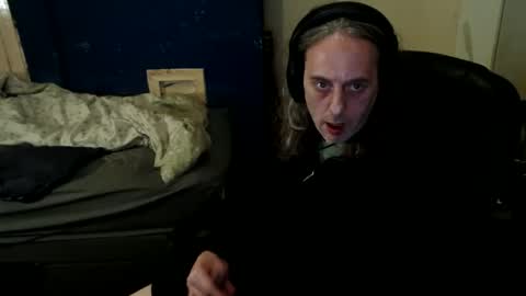 Snapshot of bangintoleather chatting on 04.22.26 bangintoleather online show from 04.22.26