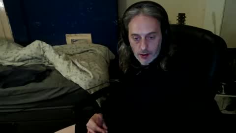 Snapshot of bangintoleather chatting on 04.30.26 bangintoleather online show from 04.30.26