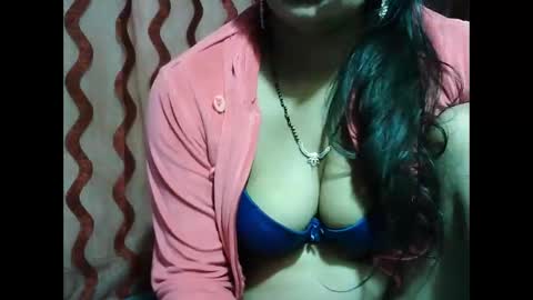 Snapshot of bannynew chatting on 12.19.24 Bannynew online show from 12.19.24