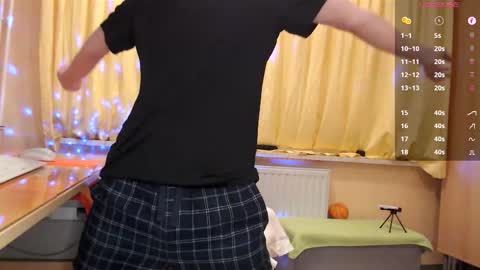 Snapshot of banschie chatting on 10.05.25 online show from 10.05.25