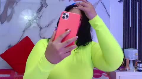 Snapshot of barbaraferrer69 chatting on 05.03.26 BARBARA FERRER online show from 05.03.26