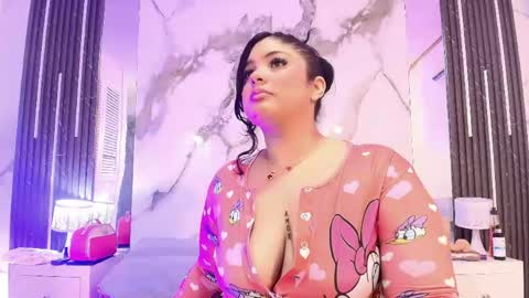 Snapshot of barbaraferrer69 chatting on 05.21.26 BARBARA FERRER online show from 05.21.26