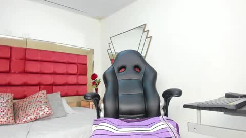 Snapshot of barbaraknox_ chatting on 01.22.25 Barbara  online show from 01.22.25