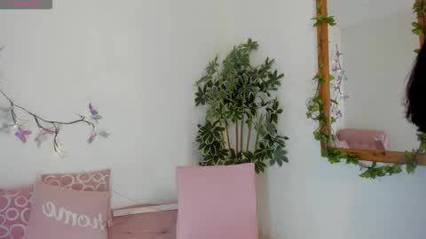 Snapshot of barbaraknox_ chatting on 10.26.25 Barbara  online show from 10.26.25