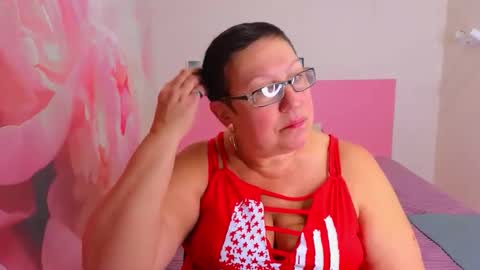 Snapshot of barbaraturners chatting on 10.05.25 barbaraturners online show from 10.05.25