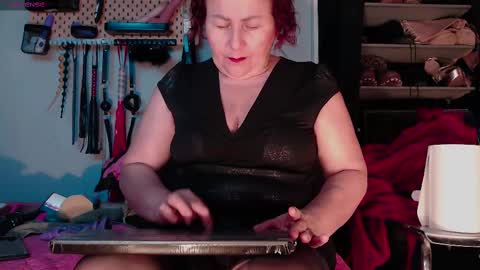 barbaraviciosa online show from 02.17.25