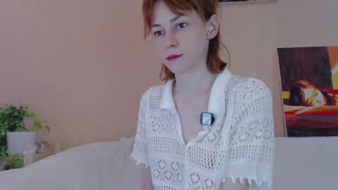 Snapshot of barbarian_girl chatting on 05.30.26 Amina online show from 05.30.26