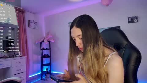 Snapshot of barbie20_ chatting on 05.11.26 sexy Barbie online show from 05.11.26