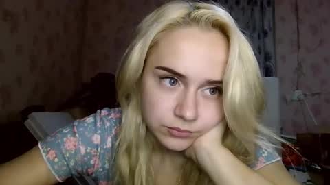 Snapshot of barbie___girl chatting on 11.16.25 barbie___girl online show from 11.16.25