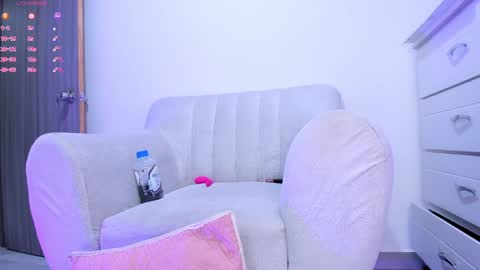  independet model online show from 01.30.25