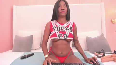 Nicolle  online show from 07.19.26