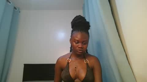 Snapshot of barbie_queen2 chatting on 01.31.26 queen online show from 01.31.26