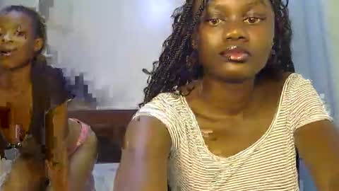 Snapshot of barbie_queen2 chatting on 04.15.26 queen online show from 04.15.26
