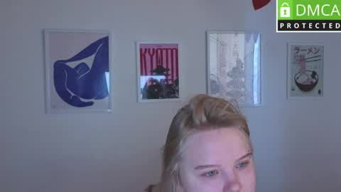 Snapshot of barbie_staze chatting on 05.21.26 Barbie Staze online show from 05.21.26