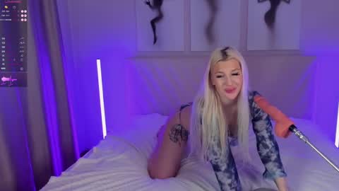 Snapshot of barbielina_ chatting on 01.21.25 Emma online show from 01.21.25
