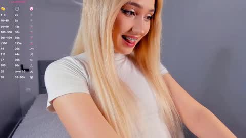 Snapshot of barbimia chatting on 04.12.26 Mia online show from 04.12.26