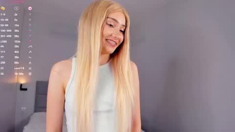 Snapshot of barbimia chatting on 04.21.26 Mia online show from 04.21.26