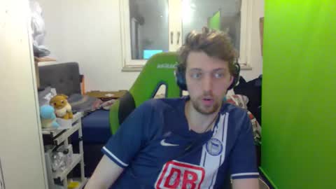 Snapshot of barca200 chatting on 02.21.25 barca200 online show from 02.21.25