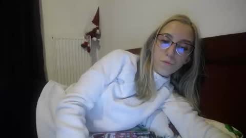 Lena online show from 01.08.25