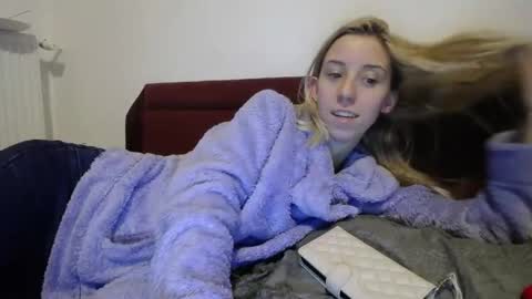 Lena online show from 02.13.25
