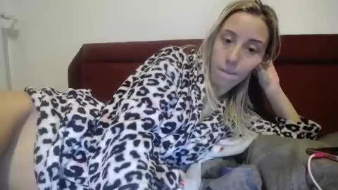 Lena online show from 02.25.25