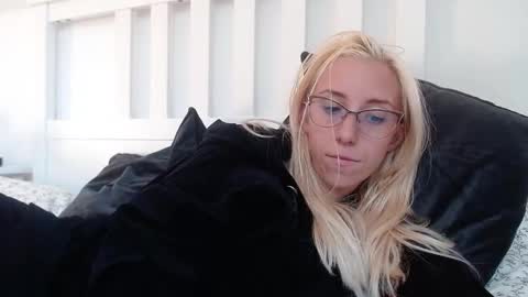 Lena online show from 09.10.25
