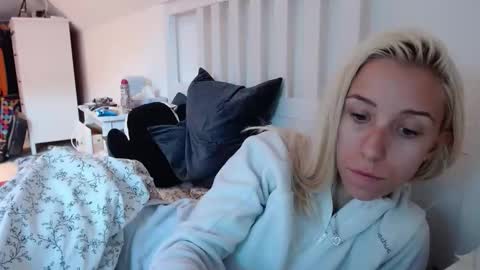 Lena online show from 09.23.25