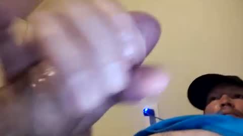 Snapshot of barniemay1 chatting on 10.30.25 barniemay1 online show from 10.30.25