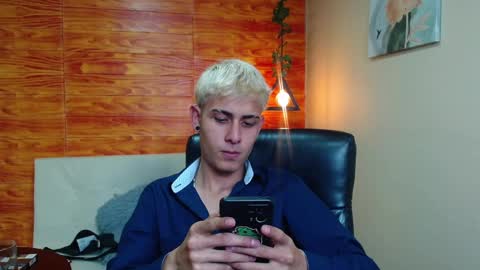 Snapshot of bastiaan_28 chatting on 12.12.24 Bastian online show from 12.12.24