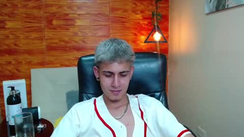 Snapshot of bastiaan_28 chatting on 12.20.24 Bastian online show from 12.20.24