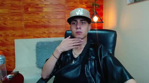 Snapshot of bastiaan_28 chatting on 12.24.24 Bastian online show from 12.24.24