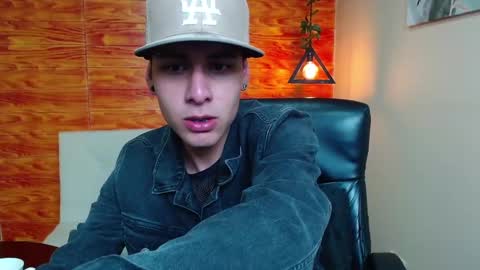 Snapshot of bastiaan_28 chatting on 01.04.25 Bastian online show from 01.04.25