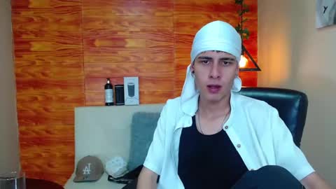 Snapshot of bastiaan_28 chatting on 01.15.25 Bastian online show from 01.15.25