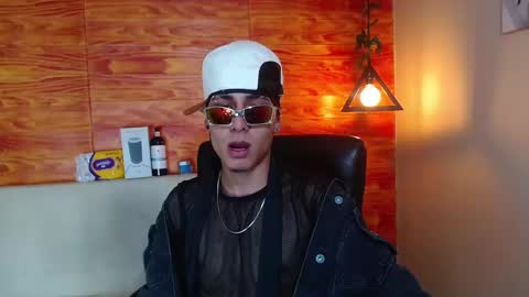 Snapshot of bastiaan_28 chatting on 02.14.25 Bastian online show from 02.14.25