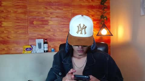Snapshot of bastiaan_28 chatting on 02.14.25 Bastian online show from 02.14.25