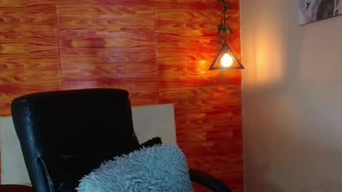 Snapshot of bastiaan_28 chatting on 02.18.25 Bastian online show from 02.18.25