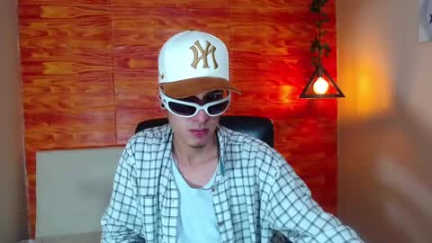 Snapshot of bastiaan_28 chatting on 02.21.25 Bastian online show from 02.21.25