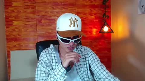Snapshot of bastiaan_28 chatting on 02.21.25 Bastian online show from 02.21.25