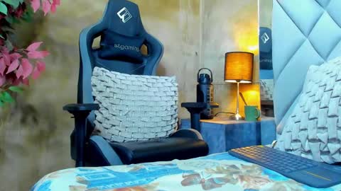 Snapshot of bastian_franco01 chatting on 09.24.25 Bastian Independent Model online show from 09.24.25