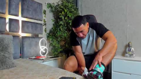 Snapshot of bastian_franco01 chatting on 10.11.25 Bastian Independent Model online show from 10.11.25