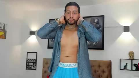 bastian_jones1 online show from 09.09.25