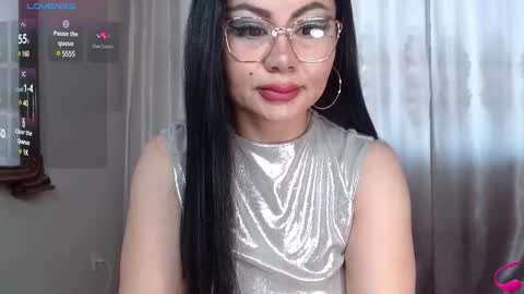 Lara online show from 02.25.25