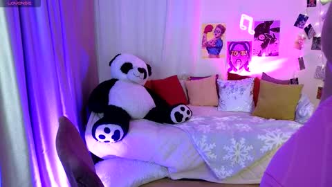 Snapshot of battymelody chatting on 10.08.25 atty online show from 10.08.25