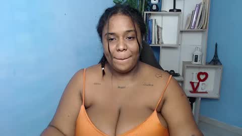 Snapshot of bbw_charlote chatting on 02.08.25 Charlote online show from 02.08.25